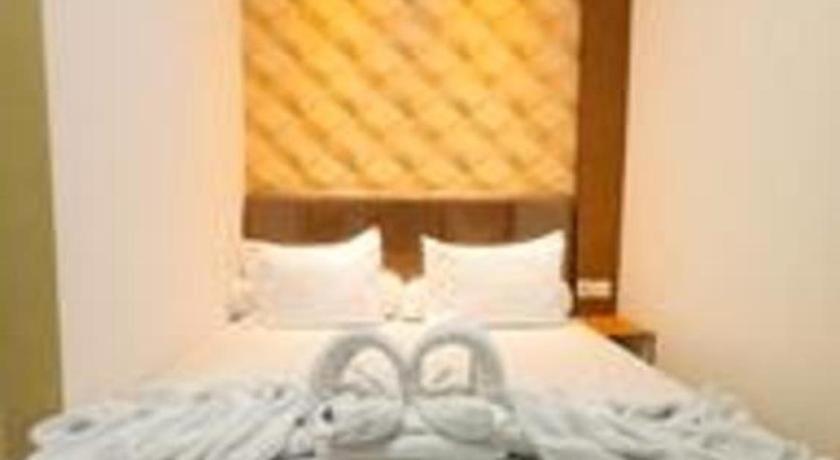 เมอร์ 57 Hotel สุราบายา ภายนอก รูปภาพ