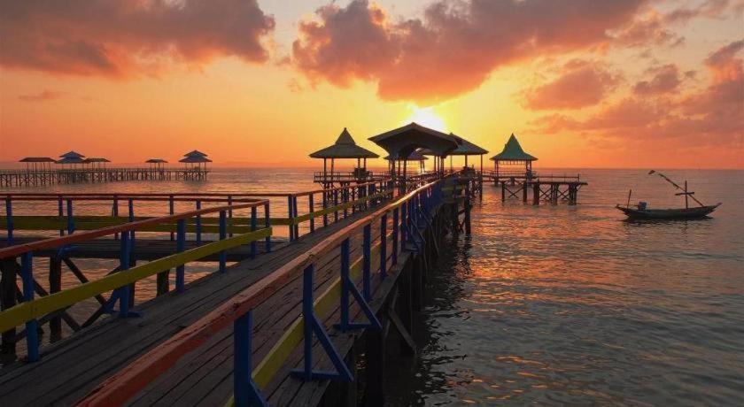 เมอร์ 57 Hotel สุราบายา ภายนอก รูปภาพ