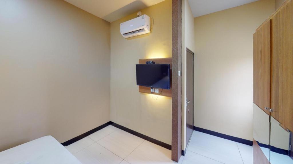 เมอร์ 57 Hotel สุราบายา ภายนอก รูปภาพ