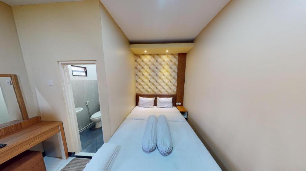 เมอร์ 57 Hotel สุราบายา ภายนอก รูปภาพ