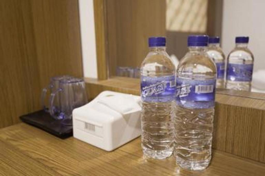 เมอร์ 57 Hotel สุราบายา ภายนอก รูปภาพ