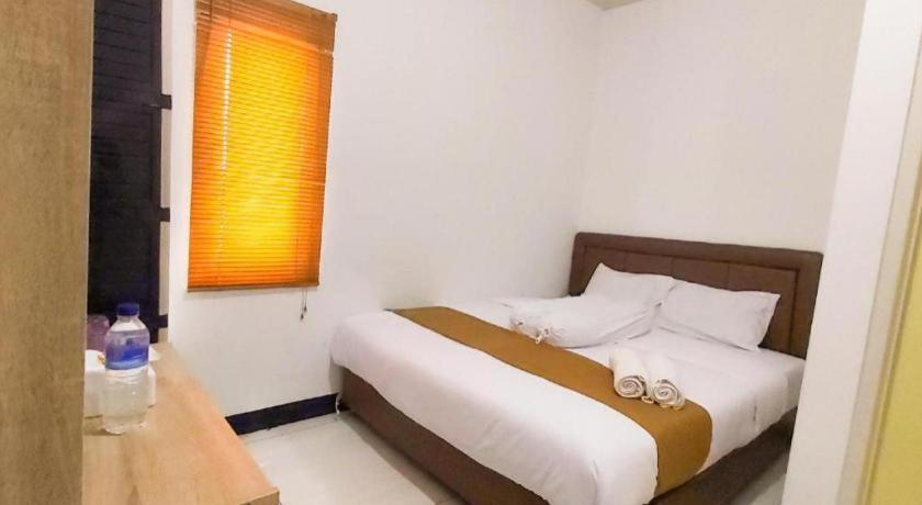 เมอร์ 57 Hotel สุราบายา ภายนอก รูปภาพ