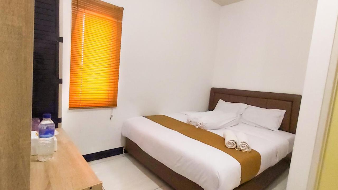 เมอร์ 57 Hotel สุราบายา ภายนอก รูปภาพ