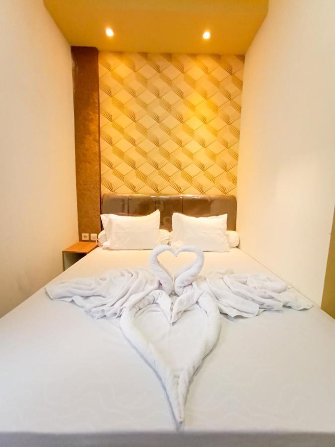 เมอร์ 57 Hotel สุราบายา ภายนอก รูปภาพ